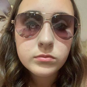 Meet your Posher, Paige